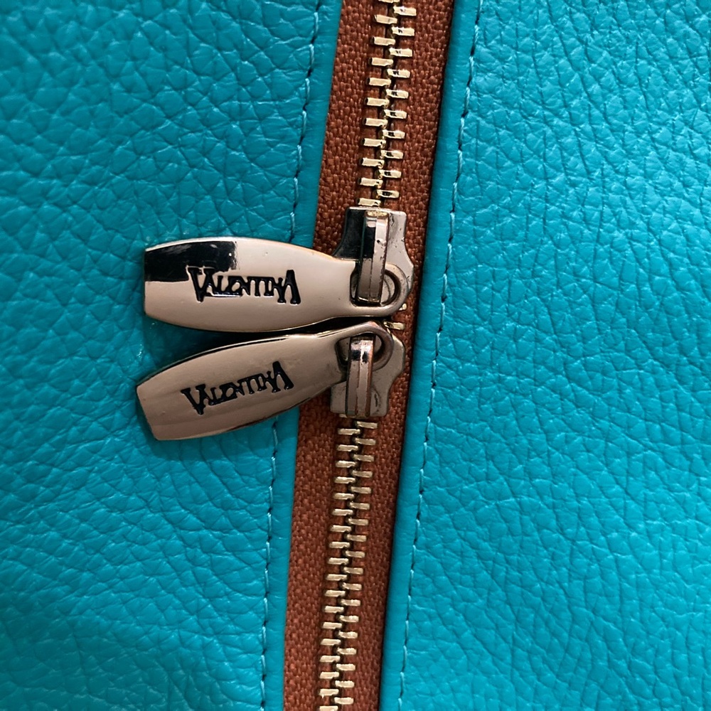 Valentina Adjustable Pebble Leather Shoulder/Crossbody Bag - Picture 15 of 16